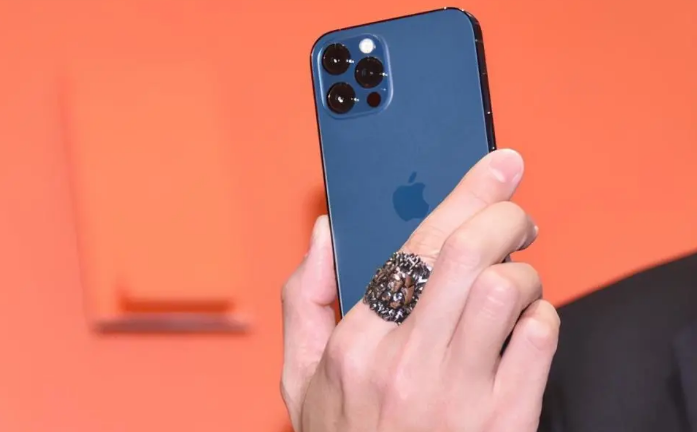 德惠苹果手机维修分享iPhone12系列重启方法教程 
